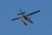 Morten 25 september 2025 - LN-BGO over Høyenhall, klokken er 17.47 og jeg ser at det er de tre gutta som kommer med sin Cessna A185F Skywagon fra 1974. Jeg rakk et bilde før dem forsvant over hustaket mitt. Dem har jeg den 1, 25 og 28 september 2021 og 7 og 11 september 2022. På den tiden så trodde jeg dem var over 50...