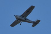 Morten lørdag 27 september 2025 - LN-MTH besøker Høyenhall, men det er Sameiet LN-MTH som kommer med sin Cessna 172N Skyhawk 100 II fra 1979