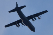 Morten 2 februar 2022 - Hercules over Høyenhall, Lockheed Martin C-130 Hercules er et amerikansk firemotors, turbopropdrevet militært transportfly
