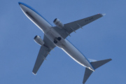 Morten 25 februar 2022 - PH-BXF over Høyenhall, men nå snakker vi. Det er KLM Royal Dutch Airlines som kommer med sitt Boeing 737-8K2 som er over 21 år gammelt