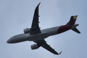 Morten 17 august 2021 - EC-MXU over Høyenhall, det er Iberia Airlines som kommer med sin Airbus A320-251N fra 2018 og heter Patrulla Águila