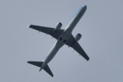 Morten 28 august 2021 - PH-EZZ over Høyenhall, det er KLM Cityhopper som kommer med sin Embraer ERJ-190