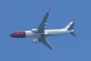 Morten 30 august 2021 - LN-DYY over Høyenhall, det er Norwegian Air Shuttle AOC med sin Boeing 737-8JP som snart er 10 år gammelt og helten heter Vilhelm Bjerknes etter en norsk meteorolog