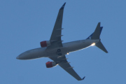 Morten 30 august 2021 - LN-RNU over Høyenhall, denne kom litt raskt, men det er SAS Scandinavian Airlines med sin Boeing 737-700