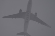 Morten 11 desember 2021 - A7-ACK besøker Høyenhall, det er Qatar Airways som kommer med sitt Airbus A330-200 som er over 15 år gammelt