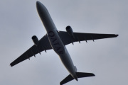 Morten 12 november 2021 - A7-AEI besøker Høyenhall, Qatar Airways kommer lydløst inn med sitt Airbus A330-300 som er et stort fly