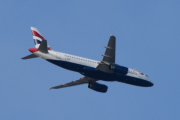 Morten 22 oktober 2021 - G-GATK over Høyenhall, det er British Airways som kommer med sitt Airbus A320-200 som er 19 år gammelt