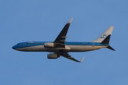 Morten 23 oktober 2021 - KLM over Høyenhall, men piloten legger seg i posisjon allikevel og det er fint