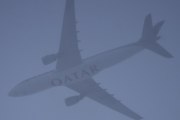 Morten 10 desember 2021 - Qatar over Høyenhall, jeg beklager vingespissen, men den var bare synlig i ett sekund