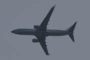 Morten 10 juli 2021 - KLM Royal Dutch Airlines over Høyenhall, det dårlige været holder seg og hver gang jeg tar bilder så må jeg tørke av linsen