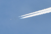 Morten 5 juni 2021 - Jetfly over Høyenhall, men det kan jo hende at vi ser et merke på halen så vi kan se hvilken flyoperatør det tilhører