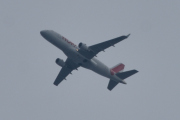 Morten 14 mai 2021 - F-HBXL over Høyenhall, klokken er 16.54. Det er Air France Hop som kommer med sin Embraer ERJ-170LR fra 2004
