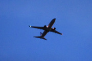 Morten 21 mars 2021 - Stort fly over Høyenhall om kvelden, siste flyet jeg ser i dag