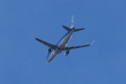 Morten 7 mars 2021 - KLM over Høyenhall, det er mulig at jeg oppdaget den for sent, det var skarp sol i dag
