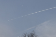 Morten 28 november 2021 - Jetfly og månen, det var egentlig et jetfly til der, men den klarte jeg ikke å få med