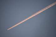 Morten 30 november 2021 - Jetfly over Høyenhall, det har snødd i natt, men vi skal klare noen fly allikevel i dag