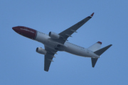 Morten 12 oktober 2021 - LN-NGZ over Høyenhall, det er Norwegian Air Shuttle AOC som kommer med sin Boeing 737-8JP