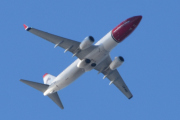 Morten 17 oktober 2021 - LN-NIE over Høyenhall, det er Norwegian Air Shuttle som kommer med sin Boeing 737-8JP som er over 8 år gammelt