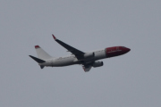 Morten 18 oktober 2021 - Norwegian over Høyenhall, noen ganger er dem ikke nærme nok, men vi har sett den