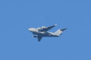 Morten 26 oktober 2021 - Boeing C-17A Globemaster III over Høyenhall, litt for langt unna, men har sikkert med NATO og gjøre