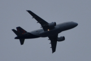 Morten 6 oktober 2021 - Brussels Airlines over Høyenhall, endelig fikk jeg se et stort fly igjen og ikke bare høre dem. Ser litt retro ut