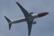 Morten 27 september 2021 - LN-NIG over Høyenhall, det er Norwegian Air Shuttle AOC som kommer med sin Boeing 737-8JP som er 7 år gammelt