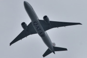 Morten 12 juni 2021 - A7-BFH over Høyenhall, det er Qatar Airways Cargo som kommer med sitt Boeing 777F