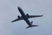 Morten 12 juni 2021 - G-RUKB over Høyenhall, det er Ryanair UK som kommer med sitt Boeing 737-8AS fra 2014