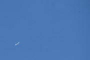 Morten 19 juli 2021 - KLM over Høyenhall med en fugl, en fugl er med i bilde