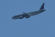 Morten 23 juli 2021 - Qatar Airways Cargo over Høyenhall, kommer i en vinkel jeg aldri har sett den før