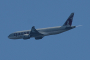 Morten 23 juli 2021 - Qatar Airways Cargo over Høyenhall, kanskje spørsmålet er om den kan frakte en Renault 6?