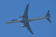 Morten 3 juli 2021 - SP-LNG over Høyenhall, det er LOT-Polish Airlines som kommer med sin Embraer ERJ-195AR (ERJ-190-200 IGW)