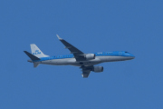 Morten 6 august 2021 - KLM over Høyenhall, uten en lyd sklir den forbi og det er bare jeg som tar bilde av den
