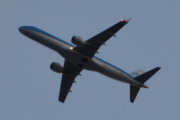 Morten 1 april 2022 - KLM Cityhopper og Jetflyet møtes over Høyenhall