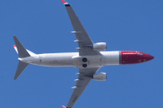 Morten 1 april 2022 - LN-DYX over Høyenhall
