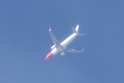 Morten 10 april 2022 - Norwegian over Høyenhall om morgenen