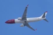 Morten 23 april 2022 - LN-ENL over Høyenhall, det er Norwegian Air Shuttle AOC som kommer med sin Boeing 737-8JP som er over 6 år gammelt