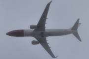 Morten 23 april 2022 - LN-NGZ over Høyenhall, det er Norwegian Air Shuttle AOC som kommer med sin Boeing 737-8JP som er over 7 år gammelt