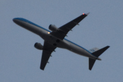 Morten 1 april 2022 - KLM og Jetflyet over Høyenhall, det virker som KLM forandrer retning