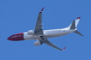 Morten 20 april 2022 - LN-NII over Høyenhall, det er Norwegian Air Shuttle AOC som kommer med sin Boeing 737-8JP som er over 7 år gammelt