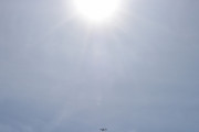Morten 25 april 2022 - KLM over Høyenhall, jeg for med solen, men det betyr motlys
