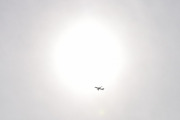 Morten 8 april 2022 - LN-NIH over Høyenhall, den flyr mot solen så jeg er ganske sikker