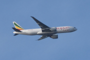 Morten 18 oktober 2022 - Ethiopian Airlines Cargo over Høyenhall, den var litt for langt borte