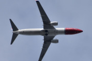 Morten 19 september 2022 - LN-NIG over Høyenhall, det er Norwegian Air Shuttle AOC som kommer med sin Boeing 737-800 som er 8 år gammelt