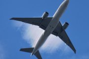 Morten 26 juli 2022 - ET-AVN over Høyenhall, det er Ethiopian Airlines som kommer med sin Boeing 777F som er over 3 år gammelt