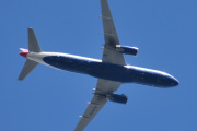 Morten 27 mai 2022 - G-EUYA over Høyenhall, det er British Airways som kommer med sin Airbus A320-232 som er over 13 år gammelt
