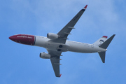 Morten 3 juni 2022 - LN-DYK over Høyenhall, det er Norwegian Air Shuttle AOC som kommer med sitt Boeing 737-800 som er over 11 år gammelt og heter Carl Larsson