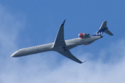 Morten 4 juni 2022 - EI-FPU over Høyenhall, det er SAS Scandinavian Airlines som kommer med sin Bombardier CRJ-900LR som er over 4 år gammelt og heter Svior Viking