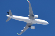 Morten 1 mars 2023 - CS-TVF over Høyenhall, dem kommer i sin Airbus A320-251N som er over 3 år gammelt og heter José Carlos Ary dos Santos