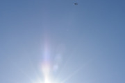 Morten 4 april 2023 - G-EUPT over Høyenhall, British Airways passerer solen også